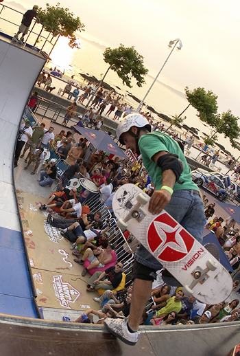 40sk8_halfpipe.jpg