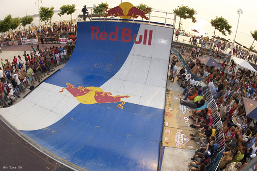 40sk8_redbull_halfpipe.jpg